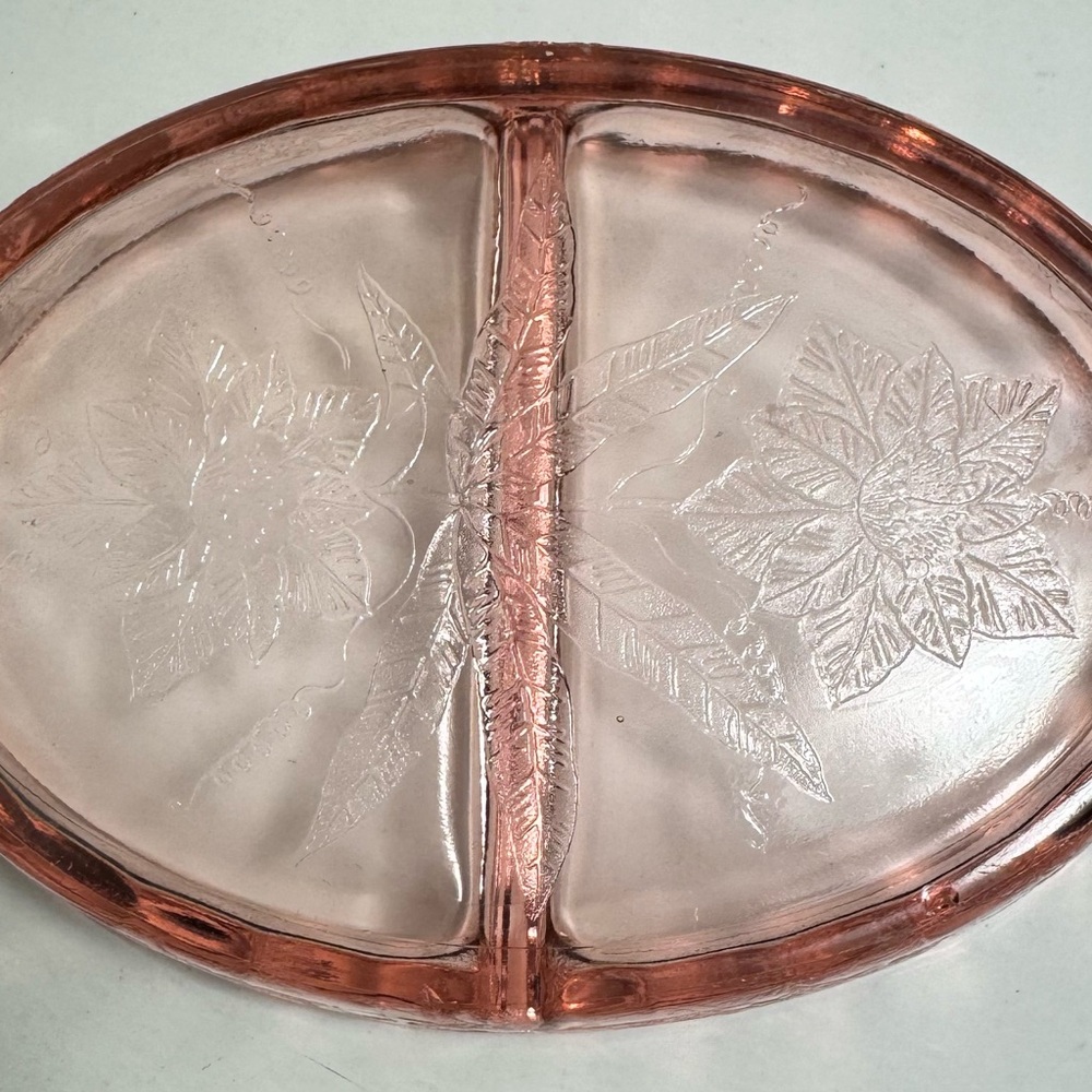 Jeannette Vintage Pink Depression Glass Divided Relish Dish Poinsettia Design 8” - Picture 6 of 16